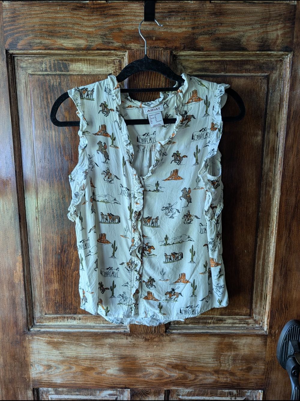 Ariat Women’s Medium Sleeveless Cowboy Print Desert Button Up Cactus